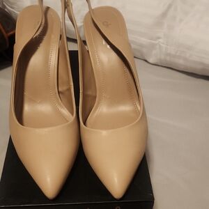 Charles David Nude Pointed Slingback Heels